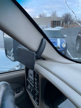 Load image into Gallery viewer, 01-06GM_2.jpg