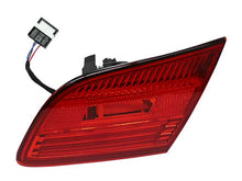 Load image into Gallery viewer, Taillight