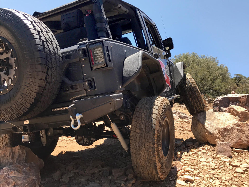 Pivot HD Tire Carrier for 07-18 Jeep Wrangler JK Smittybilt