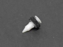 Load image into Gallery viewer, Fastener Clip