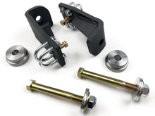 Load image into Gallery viewer, Uni-Ball Upper Control Arms 95-04 Toyota Tacoma 4x4/PreRunner/99-06 Tundra 4x4/2WD/1996-02 4Runner Tuff Country