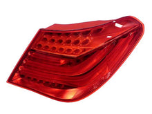Load image into Gallery viewer, Taillight Assembly