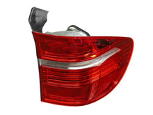 Load image into Gallery viewer, Taillight