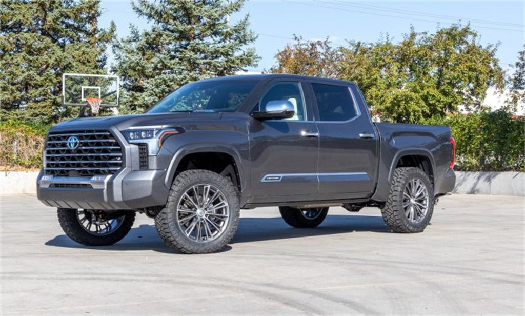 69-52330_tundra_capstone_lifestyle-21.jpg
