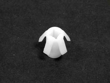 Load image into Gallery viewer, Suspension Air Bag Clip