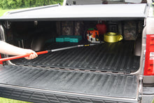 Load image into Gallery viewer, 70088_reach_e-z_tonneau_cover_IMG_9921.jpg