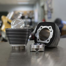 Load image into Gallery viewer, S&amp;S Cycle 07-17 BT Models 110in Sidewinder Big Bore Kit - Wrinkle Black SSC910-0651