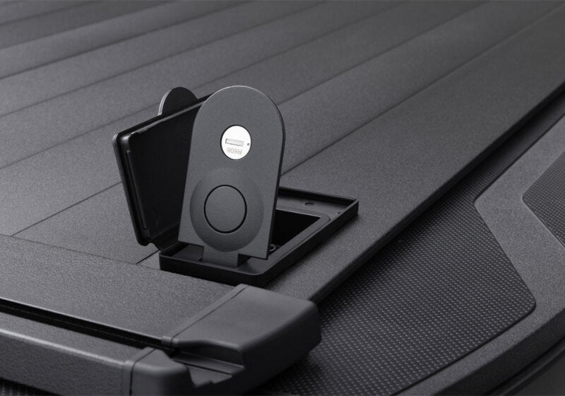 Retrax 2007-2020 Toyota Tundra CrewMax 5.5ft Bed RetraxPRO XR with Deck Rail System RTXT-80861