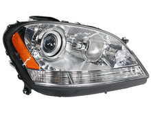 Load image into Gallery viewer, Headlight Assembly