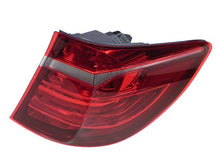 Load image into Gallery viewer, Taillight