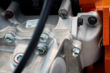 Load image into Gallery viewer, GM Duramax Oil Cooler Adapter Kit Fleece Performance