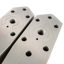 Load image into Gallery viewer, Aluminum Ultimate Dana 60 High Steer Arms - 6-Hole w/ Keyway - Pair Artec Industries
