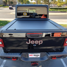 Load image into Gallery viewer, Jackrabbit Tonneau Cover Kit 19-24 Jeep Gladiator 5 Foot X Short Bed Pace Edwards
