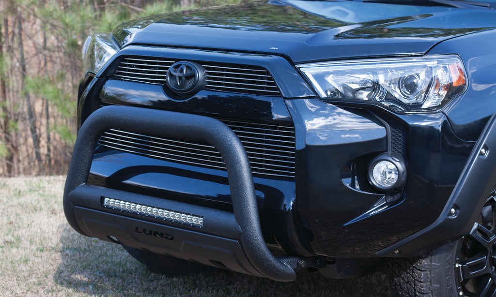 Lund_toyota_black_bullbar_lifestyle2.jpg
