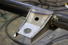 Load image into Gallery viewer, Rust Buster 1987-1995 Jeep Wrangler YJ Front Center Body Mount RB2017