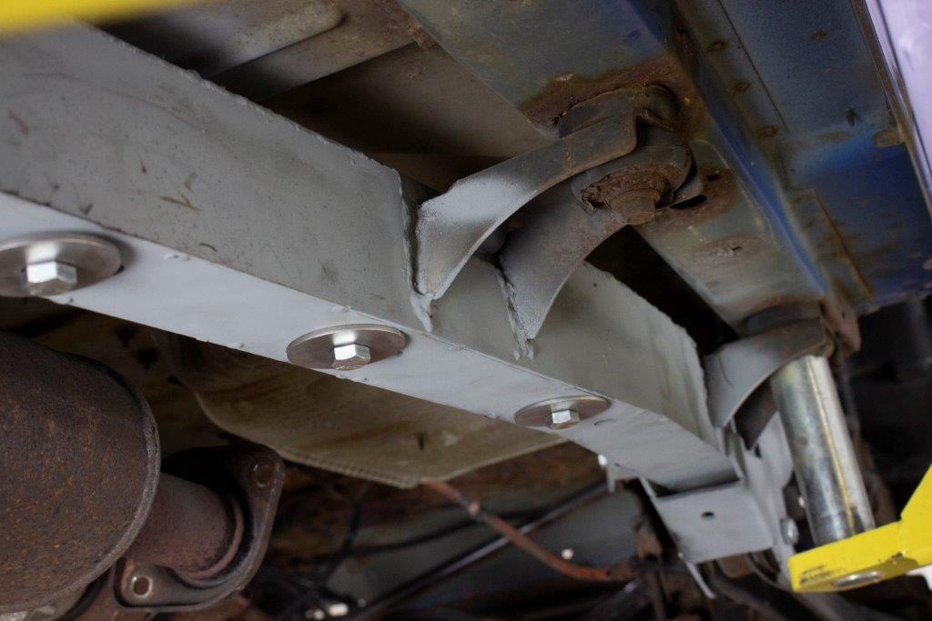 RUST BUSTER 1997-2006 JEEP WRANGLER TJ FULL CENTER FRAME WITH TRAIL ARM MOUNT RB3061 RB3063