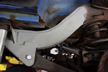 Load image into Gallery viewer, Rust Buster 1997-2006 Jeep Wrangler TJ Rear Frame Section W/ Upper &amp; Lower Control Arm Mounts RB4010