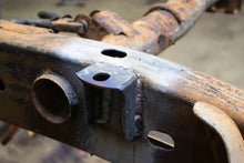 Load image into Gallery viewer, Center Bed Mount For 99-06 Chevy and GMC Pick Up Trucks Rust Buster Frameworks