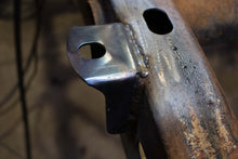 Load image into Gallery viewer, Center Bed Mount For 99-06 Chevy and GMC Pick Up Trucks Rust Buster Frameworks