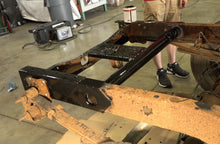 Load image into Gallery viewer, Rust Buster 1999-2006 Chevy &amp; GMC Silverado/Sierra Rear 1500/2500 Shock Crossmember RB7320