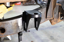 Load image into Gallery viewer, 99-06 Chevy 1500 Rear Cab Mount Right Rust Buster