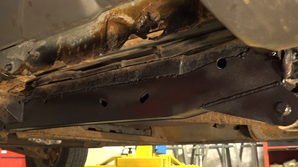 Rust Buster 2000-2014 Generation 1 Avalanche/Suburban/Yukon XL/Escalade Center Frame Section RB7401