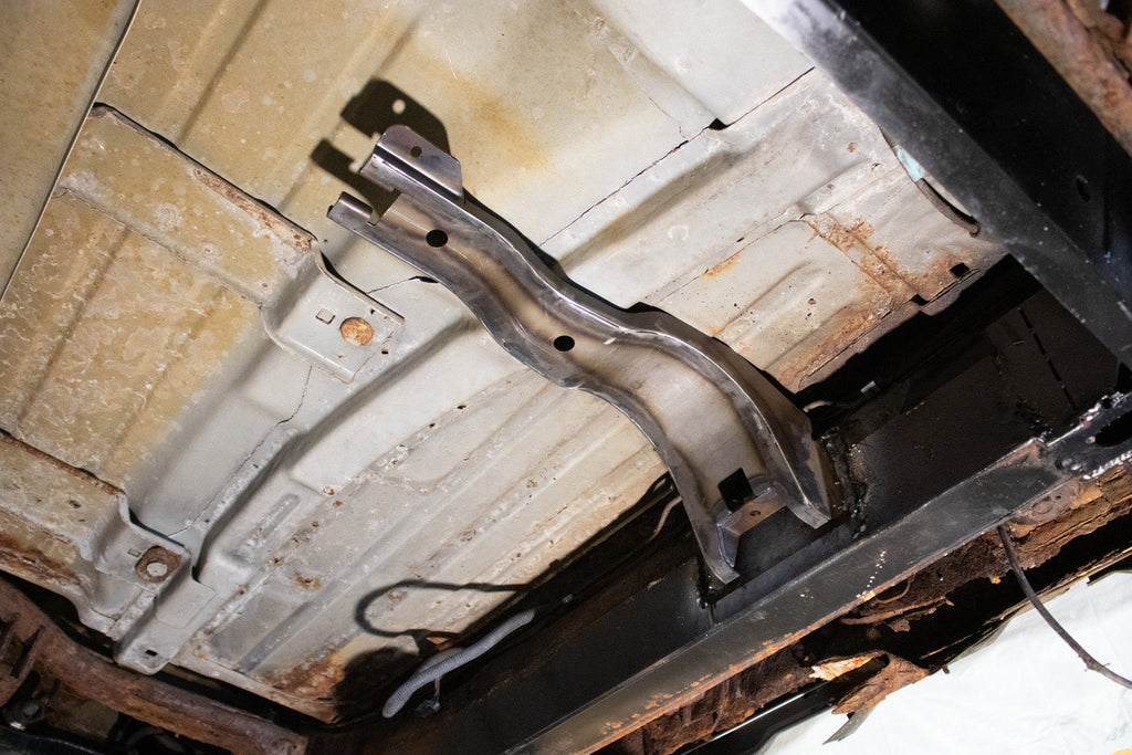 Front Fuel Tank Support Bracket For Avalanche/Suburban/Yukon Rust Buster Frameworks