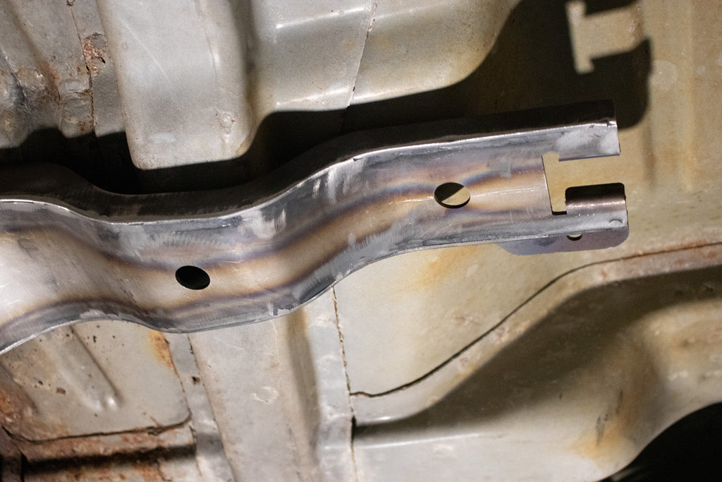 Front Fuel Tank Support Bracket For Avalanche/Suburban/Yukon Rust Buster Frameworks