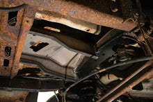 Load image into Gallery viewer, Spare Tire Plate Mounting Plate For Avalanche/Suburban/Yukon Rust Buster Frameworks