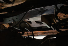 Load image into Gallery viewer, Spare Tire Plate Mounting Plate For Avalanche/Suburban/Yukon Rust Buster Frameworks