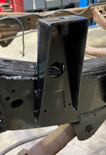 Load image into Gallery viewer, Rust Buster 2004-2012 Colorado Front Bed Mount RB7512