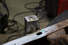 Load image into Gallery viewer, Bed Mount For 94-04 Chevy S10/GMC Sonoma Rust Buster Frameworks