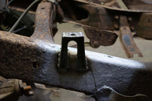 Load image into Gallery viewer, Bed Mount For 94-04 Chevy S10/GMC Sonoma Rust Buster Frameworks