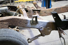 Load image into Gallery viewer, Bed Mount For 94-04 Chevy S10/GMC Sonoma Rust Buster Frameworks