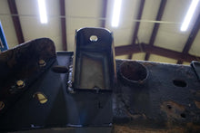 Load image into Gallery viewer, Center Bed Mount For 2001-2010 GM Pickups Rust Buster