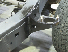 Load image into Gallery viewer, Front Frame Body Mount Bracket Passenger Side For 1996-2002 Toyota 4 Runner Rust Buster Frameworks