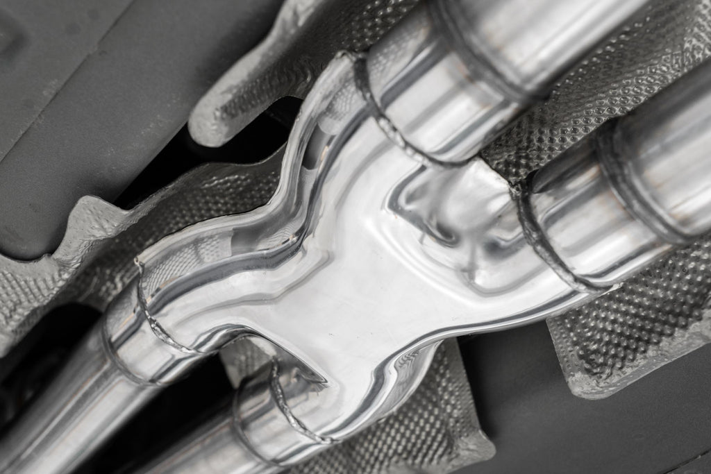 15-23 Dodge Challenger T304 Stainless Steel 2.5 Inch Cat Back Dual Rear Exit with Carbon Fiber Tips Exhaust System MBRP