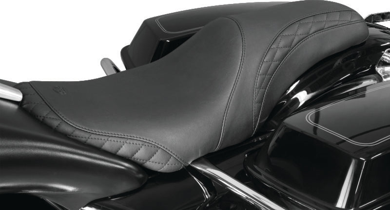 Mustang 06-17 Harley Dyna Standard Touring Solo Seat - Black