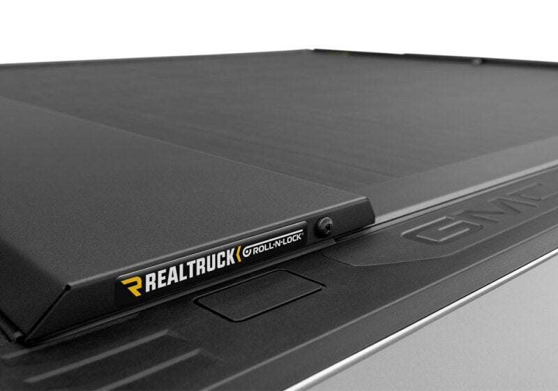 Roll-N-Lock 2019 Chevrolet Silverado 1500 60.5in Bed M-Series Retractable Tonneau Cover RNLLG223M