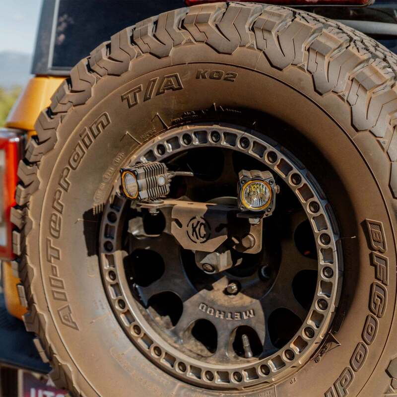 KC HiLiTES 21-24 Ford Bronco Spare Tire Carrier Light Mount w/ M12x1.5 Lug Nuts KCL7477