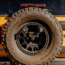 Load image into Gallery viewer, KC HiLiTES 21-24 Ford Bronco Spare Tire Carrier Light Mount w/ M12x1.5 Lug Nuts KCL7477