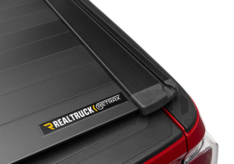 Retrax 07-18 Tundra CrewMax 5.5ft Bed with Deck Rail System RetraxPRO XR RTXT-80841