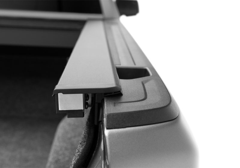 Roll-N-Lock 2019 Chevrolet Silverado 1500 60.5in Bed M-Series Retractable Tonneau Cover RNLLG223M