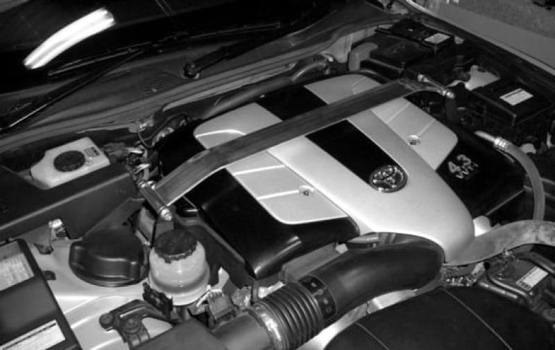 Cusco 01-10 Lexus SC430 UZZ40 4.3L 3UZ-FE V8 Strut Bar OS - Front CUS188 540 A