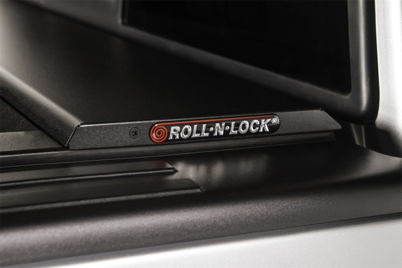 Roll-N-Lock 2022 Toyota Tundra Crew Cab/Double Cab 66.7in M-Series Retractable Tonneau Cover RNLLG575M