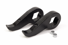 Load image into Gallery viewer, Silverado/Sierra 1.5-2.5 Inch Leveling Torsion Bar Keys 02-06 Avalanche 99-06 Silverado/Sierra 4WD Southern Truck Lifts
